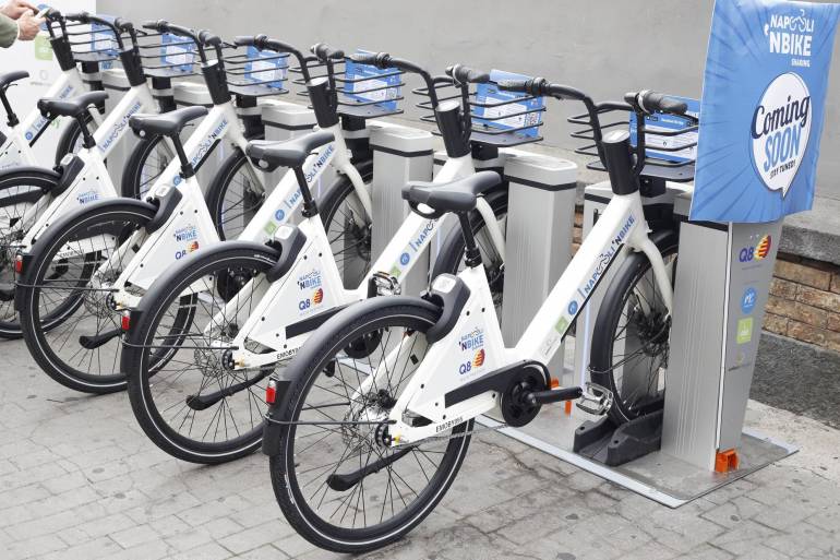 Arriva “Napoli ‘n Bike” il bike sharing elettrico in città