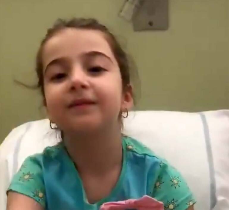 bimba morsa da una vipera