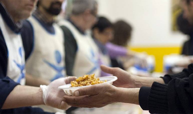 Caserta, indagine della Caritas: donne e stranieri i “nuovi poveri”