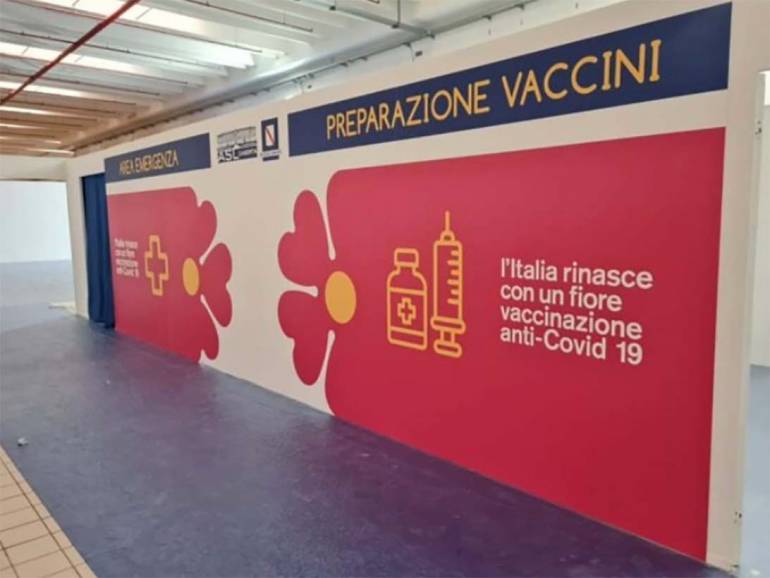 Furto di computer nell’hub vaccinale di Frattaminore