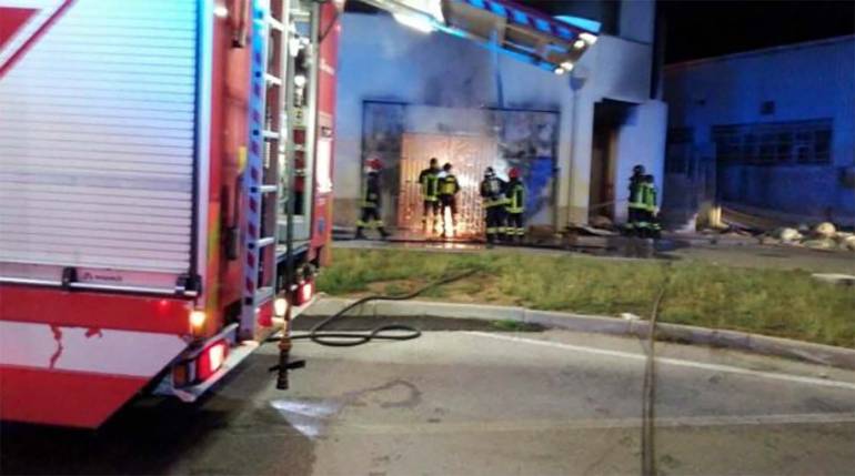 incendio deposito weng shopping casagiove