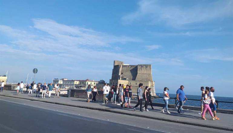 Napoli, Legambiente: “Lungomare aperto al traffico sarebbe autogol clamoroso”