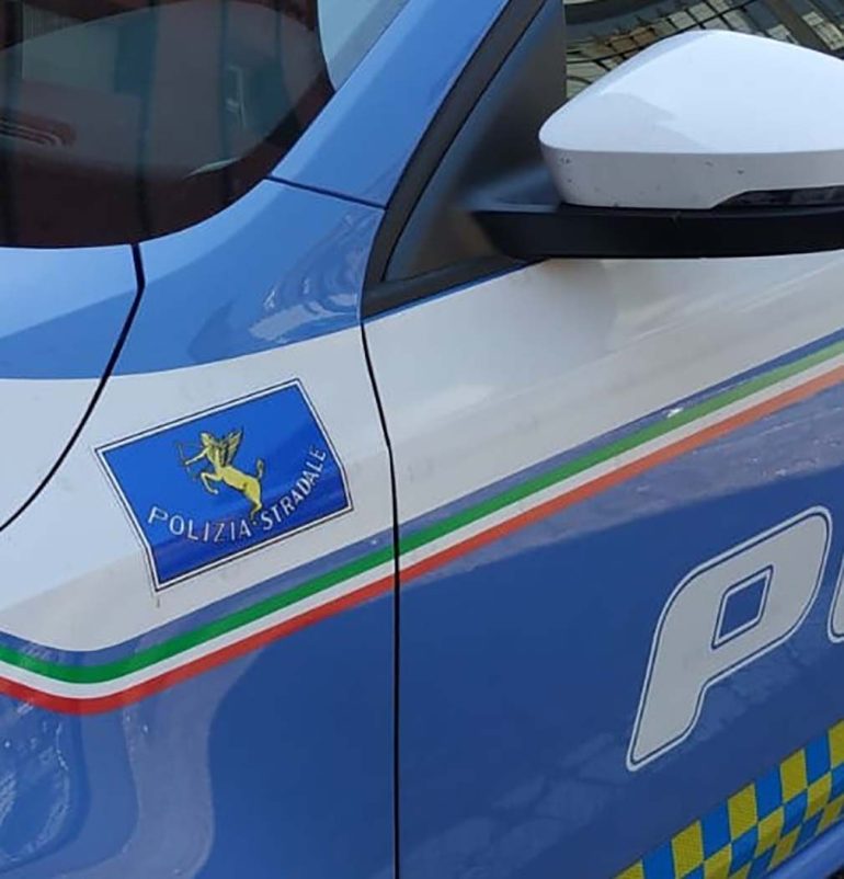 Nola, circola a bordo di veicolo rubato: denunciato un 24enne