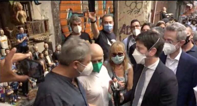 Il Ministro Speranza a Napoli si rivolge a De Luca: ‘Serve sinergia”