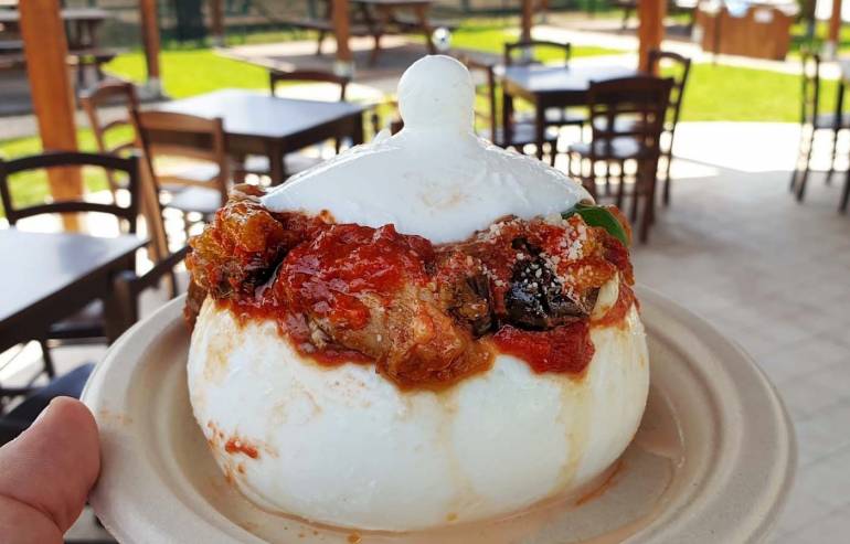 Panini, Bufala & Relax: a Battipaglia nasce il Zizzona Village