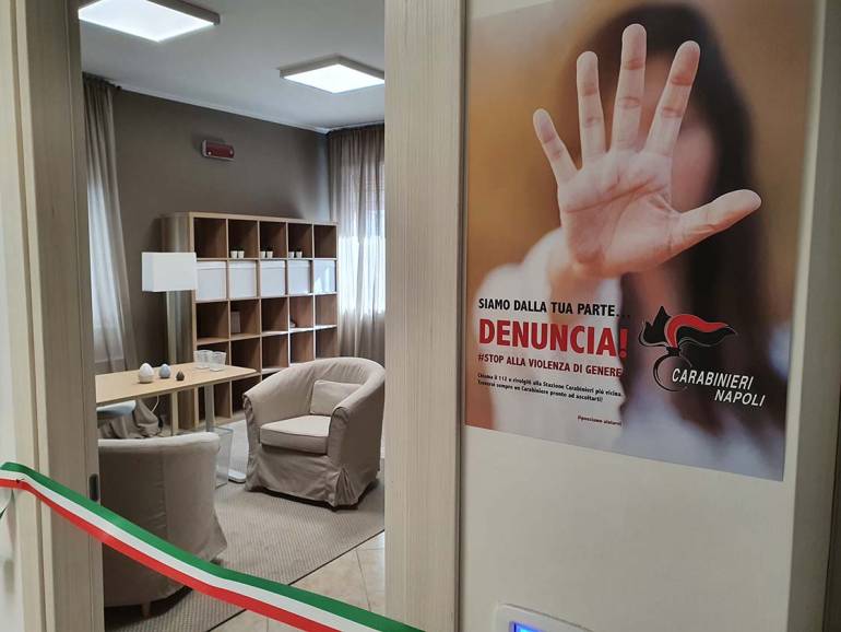 A Ercolano i carabinieri inaugurano la stanza delle donne