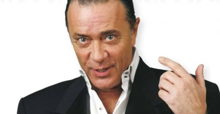 Napoli, morto il cantante Gianni Nazzaro: aveva 72 anni