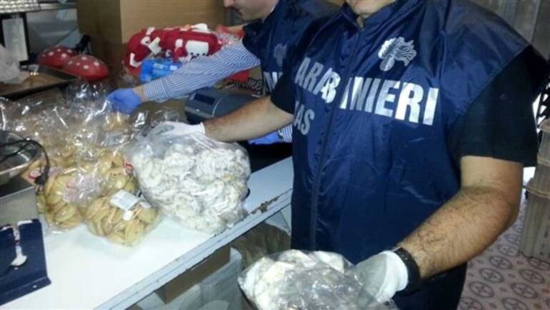 Sequestrati alimenti a Mariglianella: una tonnellata in cattive condizioni