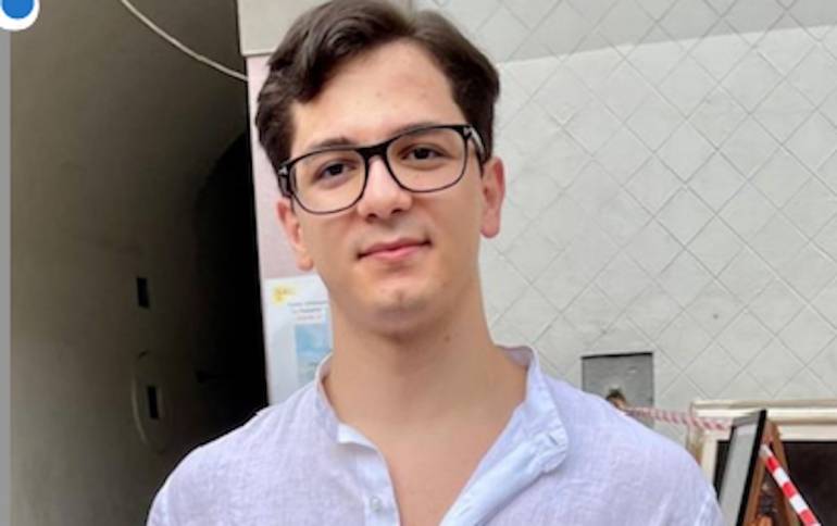 Il giovane scrittore Alfonso Maria Di Somma vince il premio letterario “La Piazzetta”