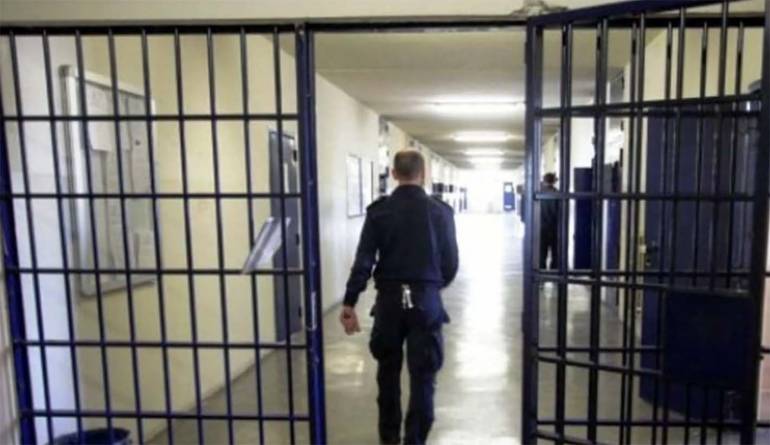 Ariano Irpino, aggressione in carcere: feriti due agenti penitenziari