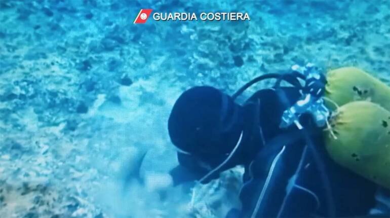 Castellammare, scacco ai predatori del mare: 113 indagati. IL VIDEO