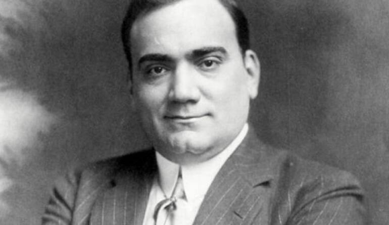 Speciale scuola: Campania, una scuola di formazione intitolata ad Enrico Caruso