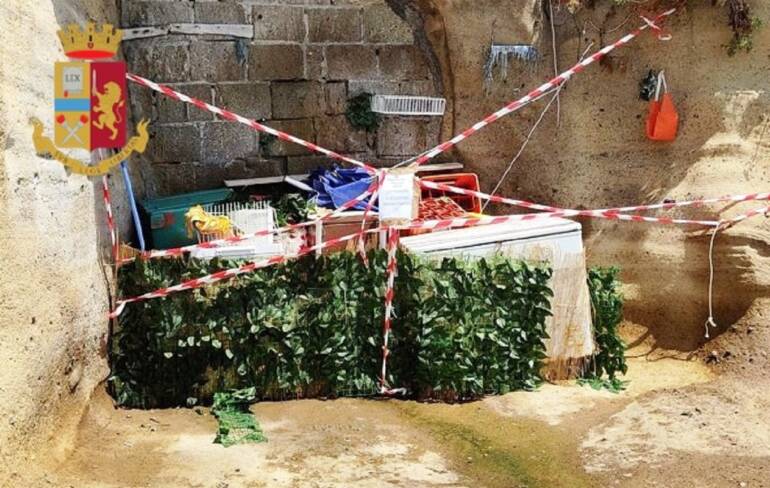 Napoli, riapre il lido abusivo già sequestro a Marechiaro: nuova denuncia