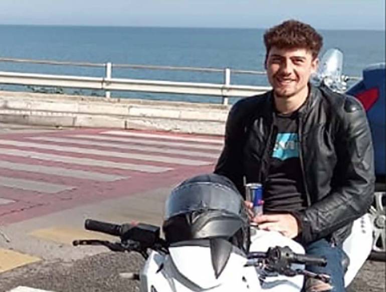 Giovane motociclista muore nel Casertano