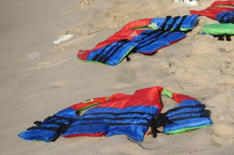 Nuova strage di migranti, 57 morti: venti sono donne e bambini