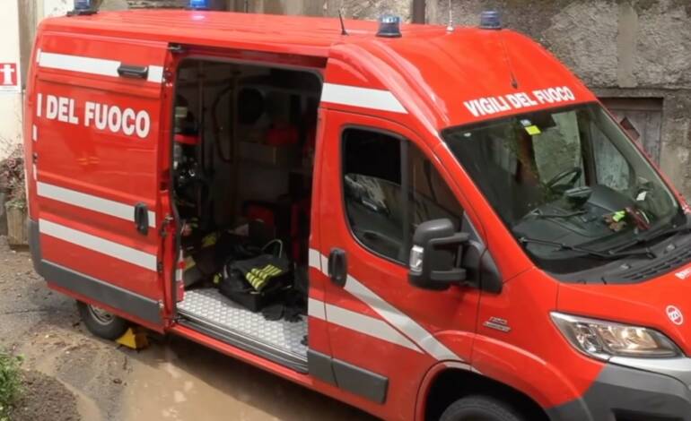 Ad Anacapri incendio in abitazione: gravi nonna e nipote