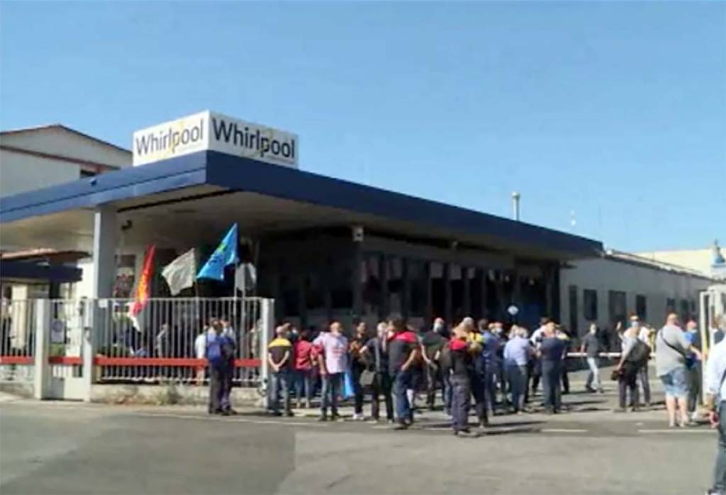Whirlpool Napoli, la Fiom: ‘La soluzione per via Argine non può attendere’