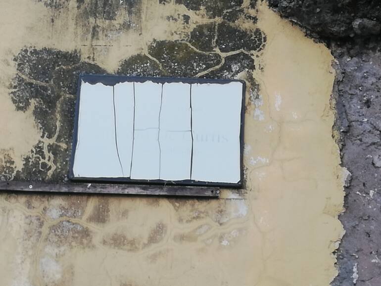 TARGA VIALE ANTONIO deCURTIS TORREDELGRECO