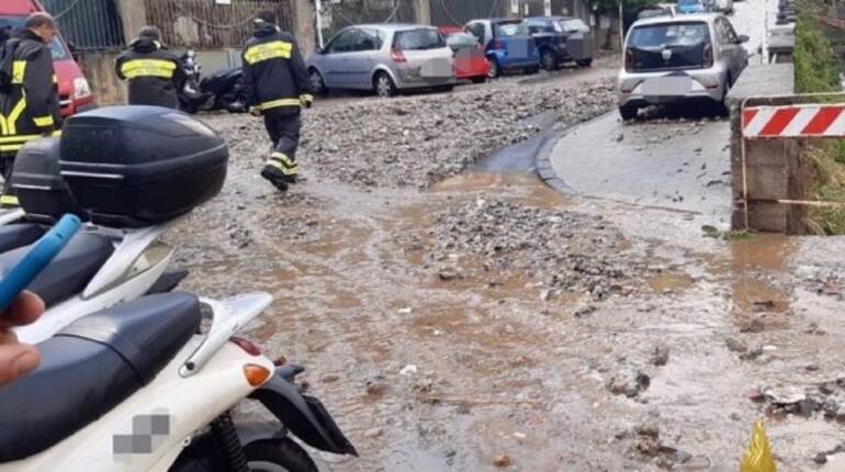 bomba-acqua-avellino-persona-dispersa