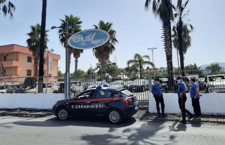 boscoreale incendio concessionaria