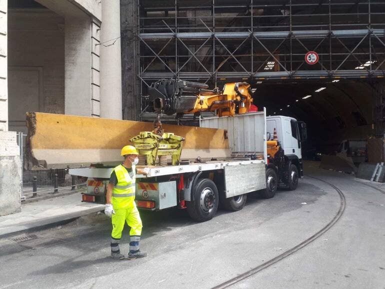 Napoli, ripresi i lavori alla Galleria Vittoria: riaprirà tra 4 mesi