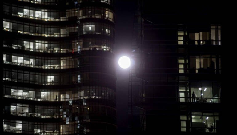 Occhi puntati al cielo: oggi è la notte della luna blu