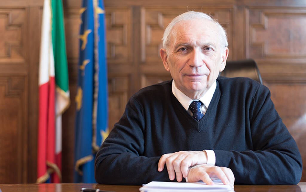 Covid, Patrizio Bianchi: ‘Togliere mascherine a scuola sia atto di responsabilità’