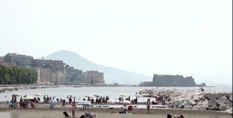 Napoli, arriva la palestra all’aperto gratuita al Lido Mappatella