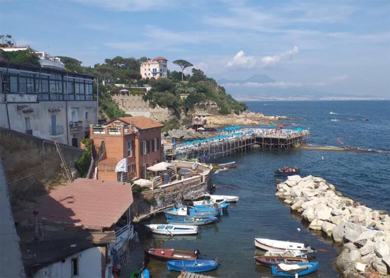 napoli, rifacimento fognario a posillipo