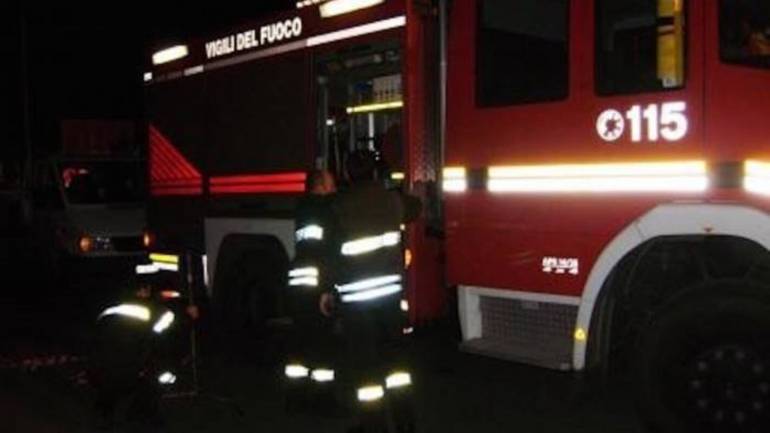 M5S, incendio area industriale Sarno: ‘Si effettuino i controlli sulle condizioni ambientali’
