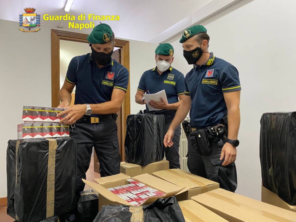Volla, 63enne aveva 46 casse di sigarette di contrabbando in garage