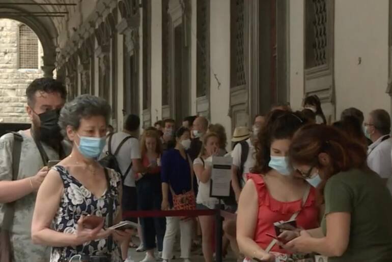 Covid in italia, 17.744 nuovi casi e tasso di positività all’11 per cento