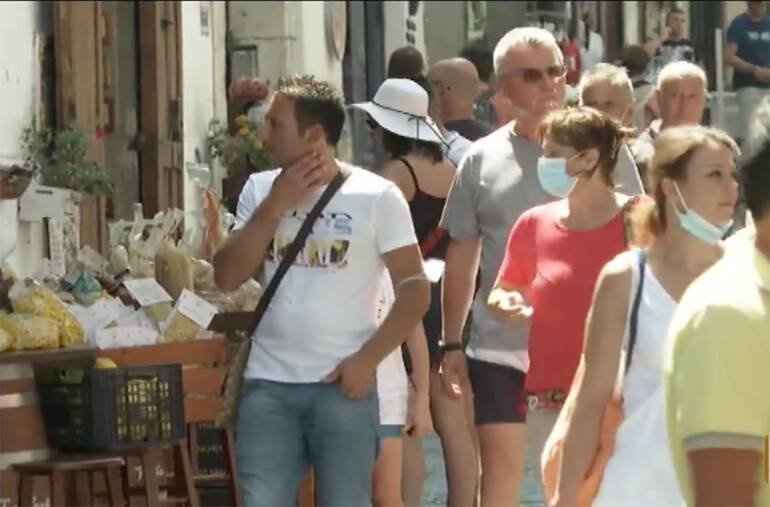 Covid in Campania : oggi i nuovi positivi sono 4.733