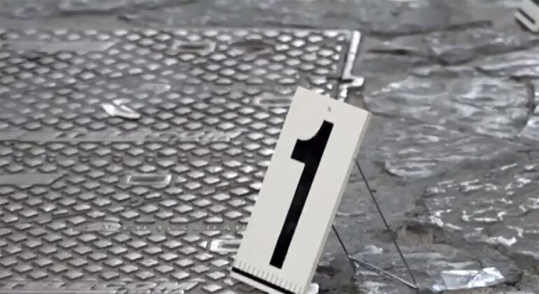 nuova stesa all'ingresso del rione Sanità: