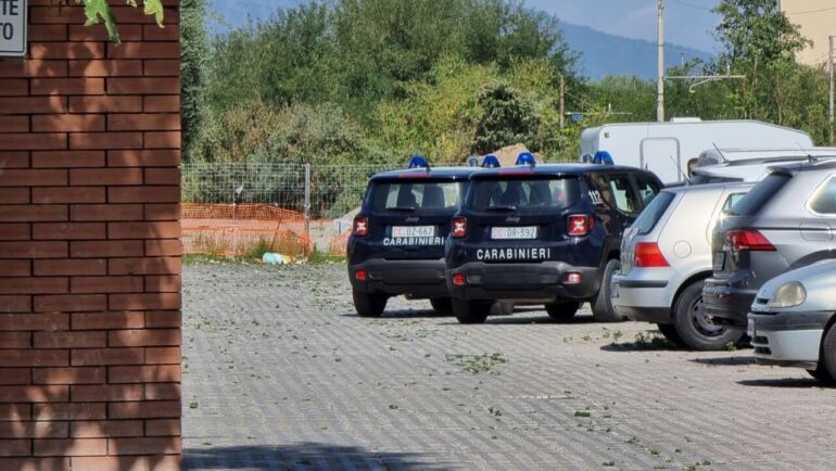 Gragnano, bloccati mentre svaligiano un appartamenti: presi 2 ladri