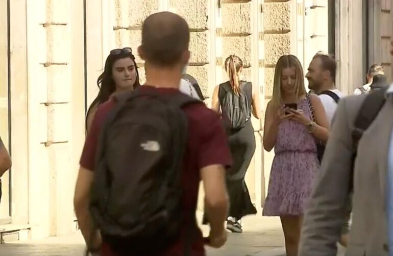 Covid in Italia, crescono ancora le ospedalizzazioni
