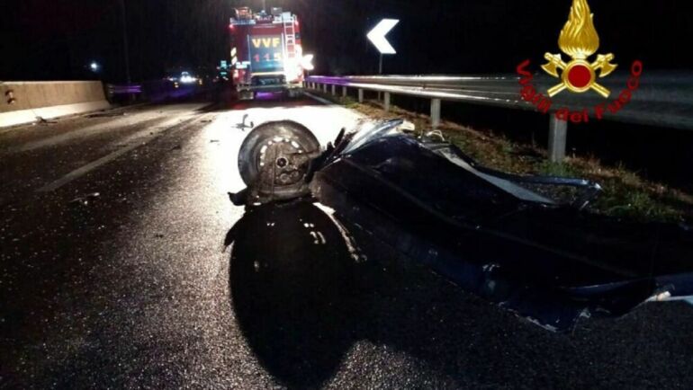 Incidente stradale sul raccordo Salerno-Avellino: un morto