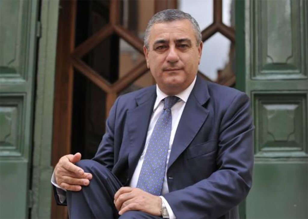 Camorra, il tribunale revoca i domiciliari all’ex senatore Luigi Cesaro