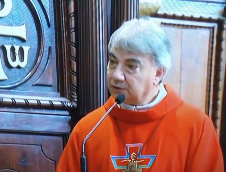 Napoli, crollo al cimitero, il vescovo: “Sepoltura degna è dovere cristiano”