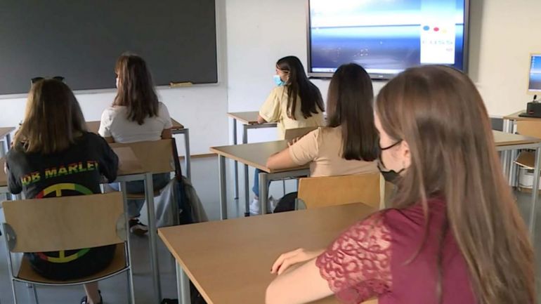Campania, riparte la scuola: 830mia studenti tornano tra i banchi