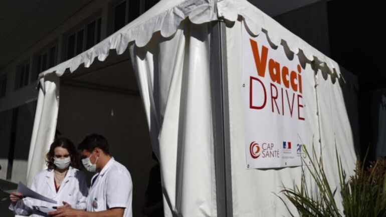 In Francia 260 persone vaccinate con dosi Pfizer scadute: ‘Nessun rischio’