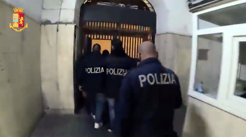 Napoli, spaccio di droga al centro città: 10 misure cautelari. IL VIDEO