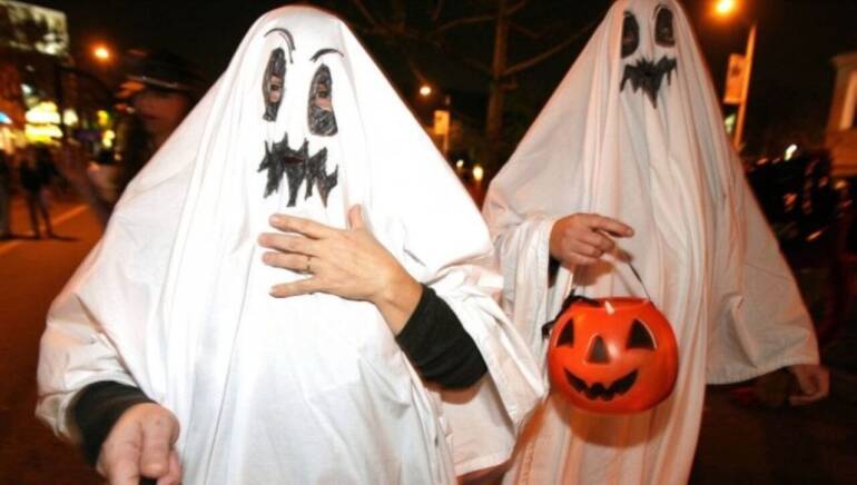 Benevento, festa Halloween con 500 persone in locale: 5 denunciati
