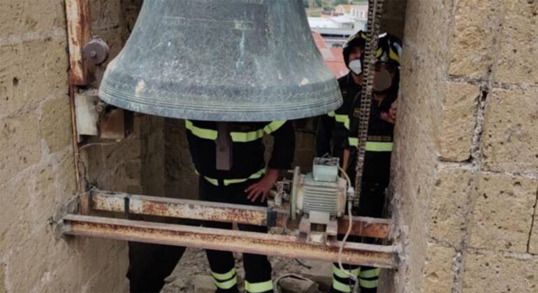 fulmine campanile chiesa