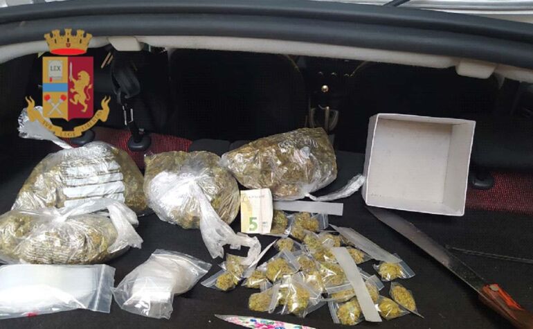 Napoli, pusher di Materdei aveva oltre 300grammi di marijuana in casa: arrestato