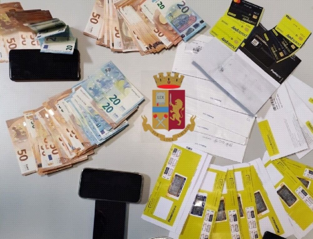 Portici, scoperta la banda delle truffe Postepay: tre denunciati
