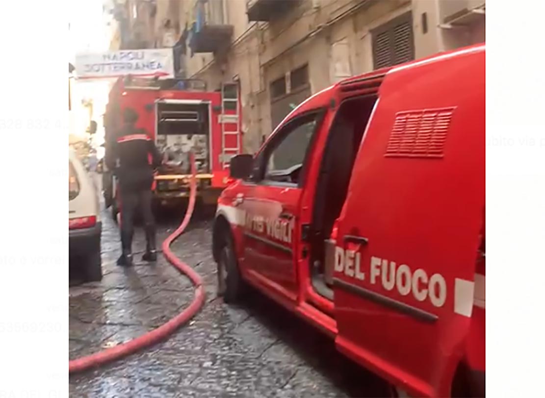 Napoli, incendio ai Quartieri Spagnoli, gli abitanti evitano una strage