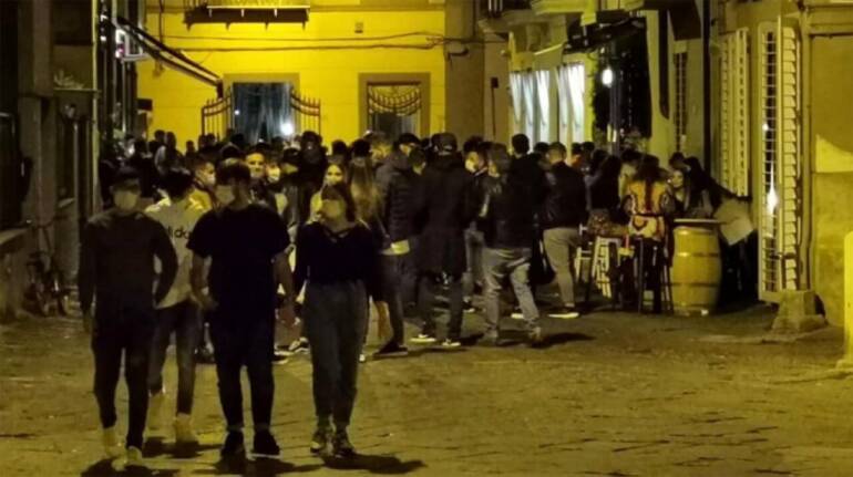 Benevento, ferisce 29enne durante la Movida: misura cautelare per 20enne