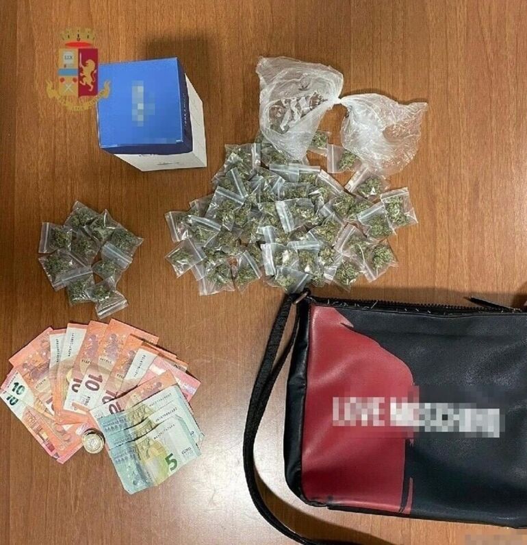 Portici: spacciatore arrestato grazie a Youpol