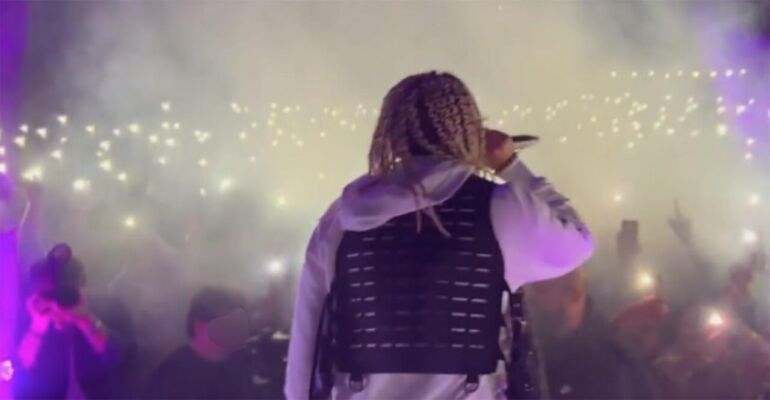 Pompei, giovane accoltellato durante l’esibizione del rapper Samurai Jay: arrestato minorenne